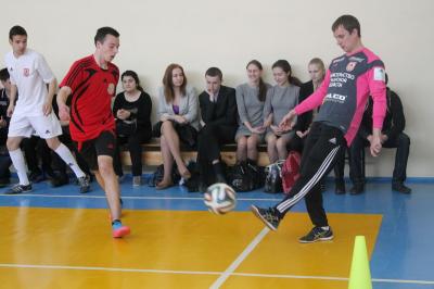 Урок футбола от «Звезды» добрался ещё до одной школы Рязани 